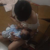 /photo/650705/老婆书云/老婆在喂奶_1_8_small.jpg