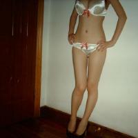 /photo/769269/老婆不同的风格/9c16fdfaaf51f3de93cfe6d094eef01_1_6_small.jpg
