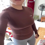 /photo/803152/瑜伽裤/711627a2-b424-4d8a-93fc-64e0c421fb31_1_17_small.jpg