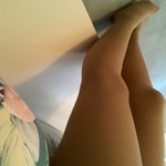 /photo/856478/老婆的骚腿/4f2c5d56-dc37-4d90-994f-d96bd9ac796b_1_11_small.jpg