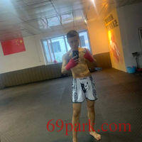 /photo/877549/身材自拍/e9f9af01ef5ebe2a7c3f32800a627582_1_1_small.jpg